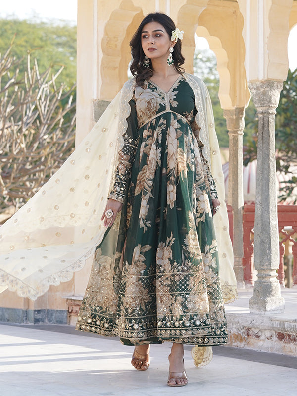 Luxury Redefined: Fashindia’s Embroidered Gown Set for Every Occasion